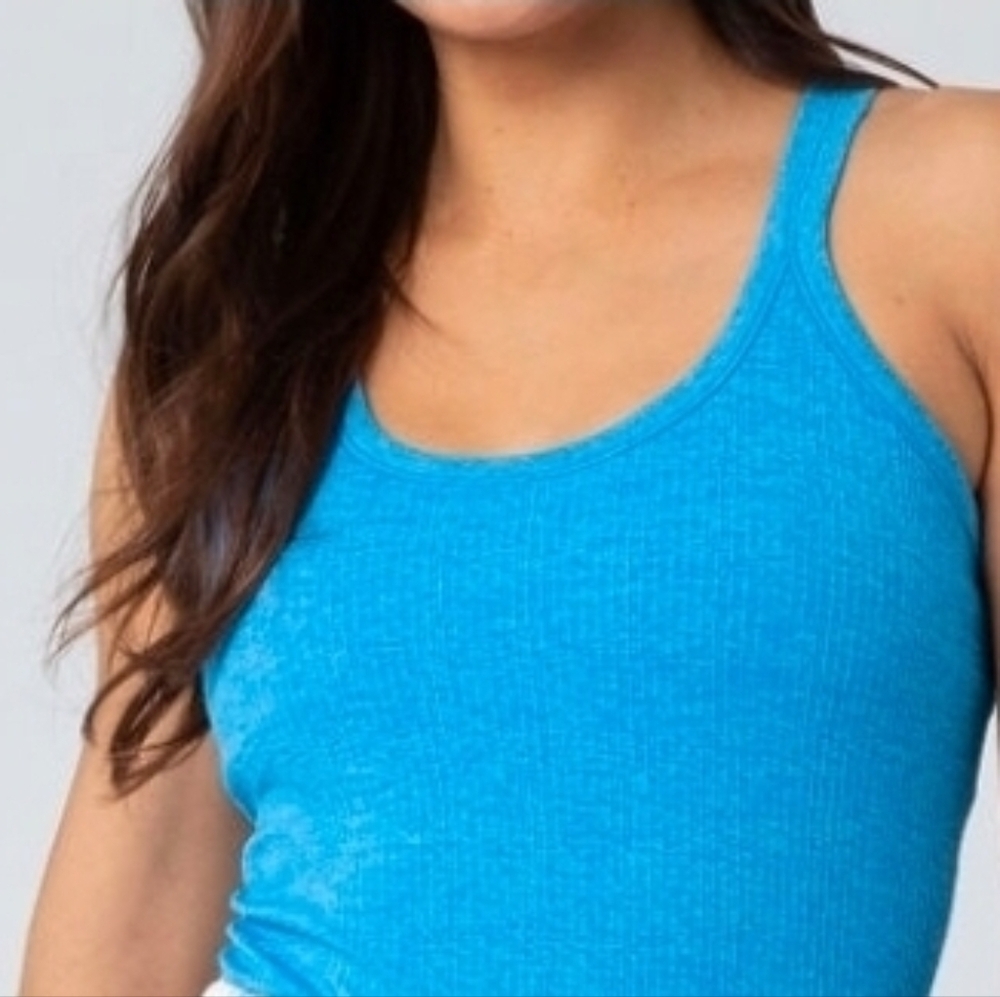 Savvi Julie Ribbed Tank Women's Medium Blue Racerback Built-In Bra Removable Pad